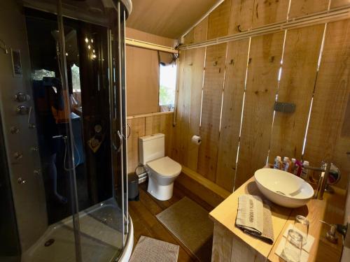 nino_glamping_tent_2_2026-05-29_at_21